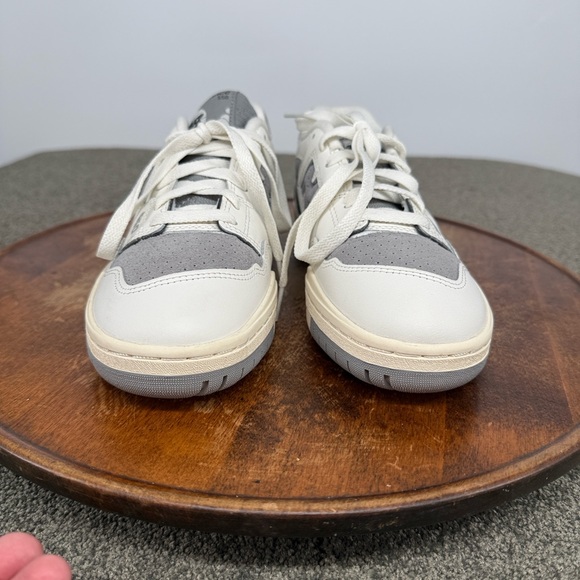 New Balance Shoes Kids Boys Girls Youth 6 550 White Gray Basketball Low Sneakers - Picture 2 of 11